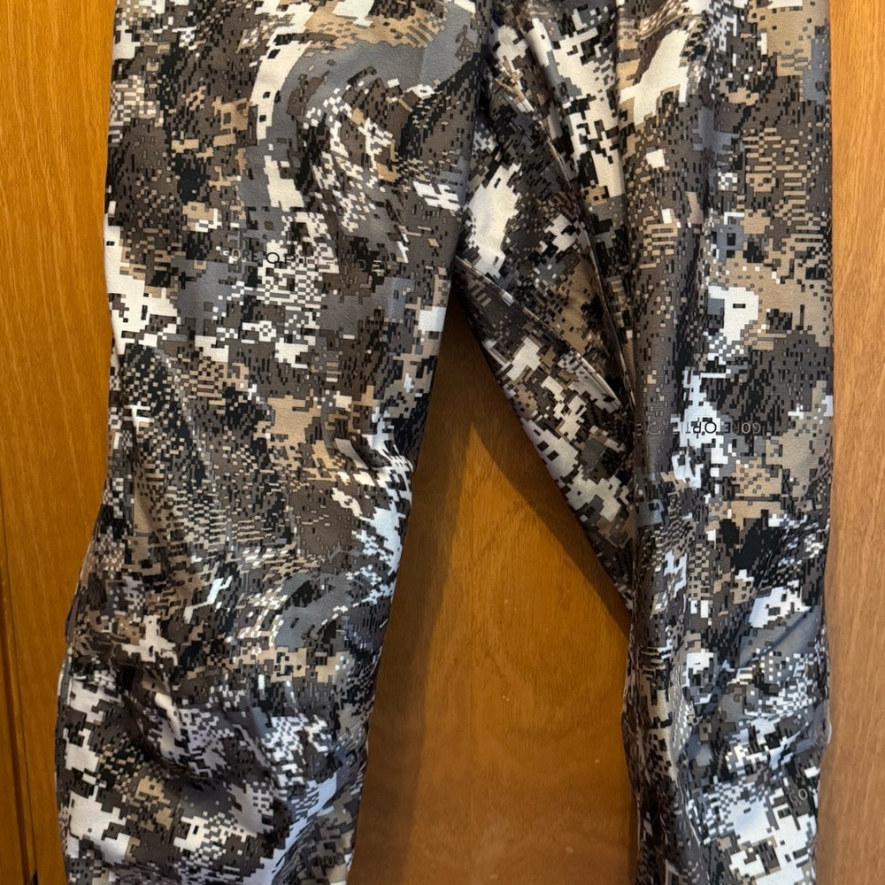 Sitka Downpour Pant Discontinued size Small!